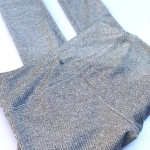 Kyodan Workout Leggings with Hidden Pocket Black and White Micro Stripe Size XS